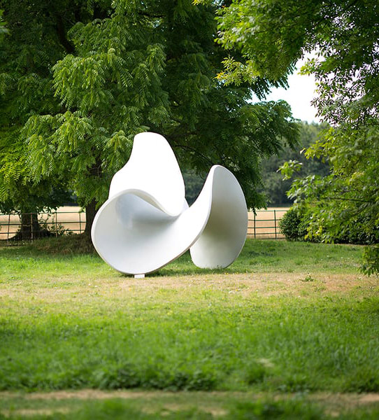 eilis-o-connell-sculpture-in-west-dean-gardens